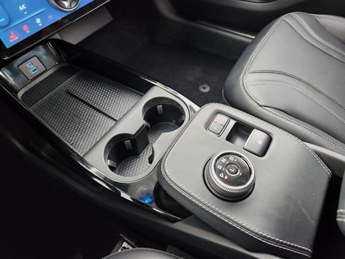 Used 2021 Ford Mustang Mach-E Premium image 25