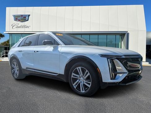 Certified 2024 Cadillac Lyriq Tech w/ Driver Assist Package RWD image 1