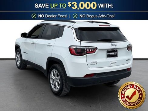 Used 2024 Jeep Compass Latitude AWD/4WD image 4