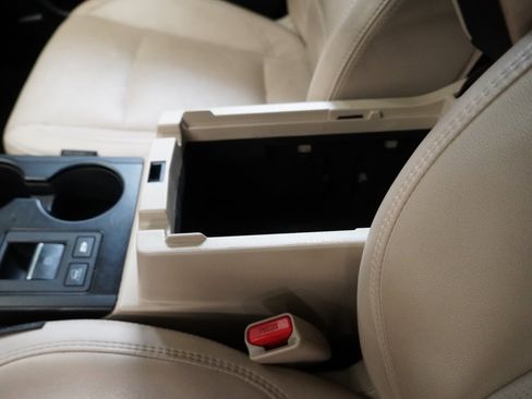 Used 2018 Subaru Outback 3.6R Limited image 24