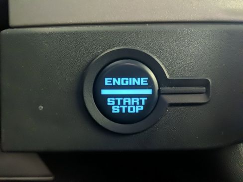 Used 2025 Ford Bronco Outer Banks image 24