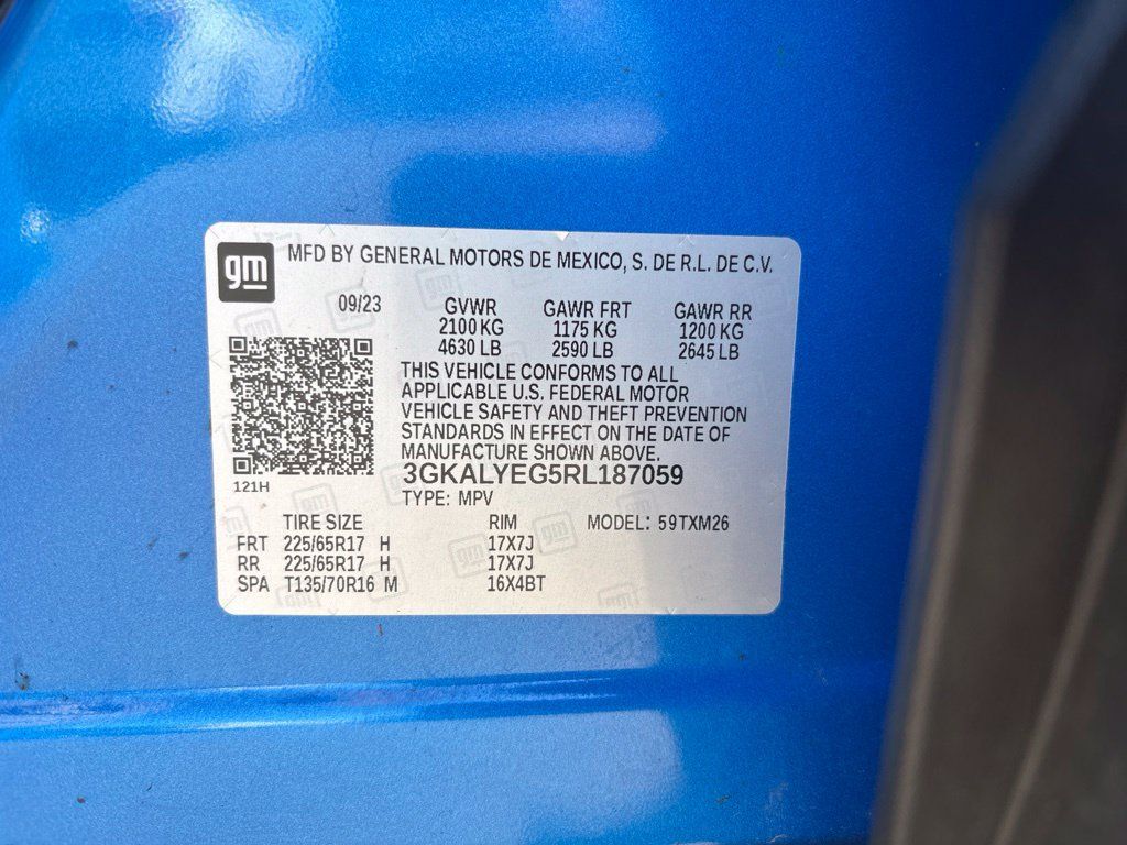 Used 2024 GMC Terrain AT4 w/ LPO, Floor Liner Package AWD/4WD image 11