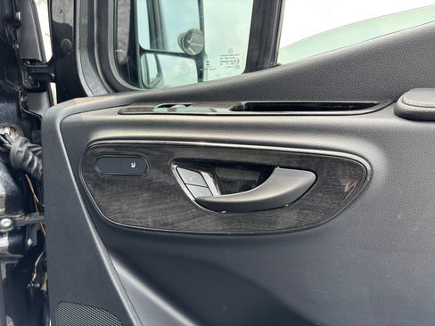 Used 2023 Mercedes-Benz Sprinter 2500 image 24