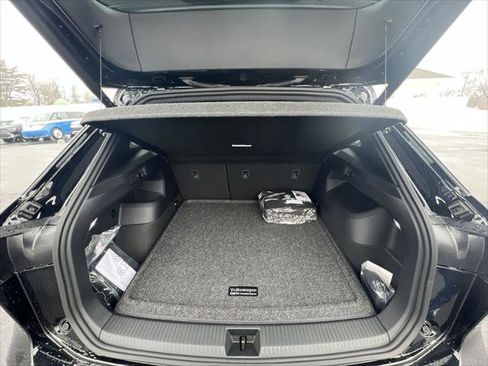 New 2026 Volkswagen Tiguan SEL R-Line image 23