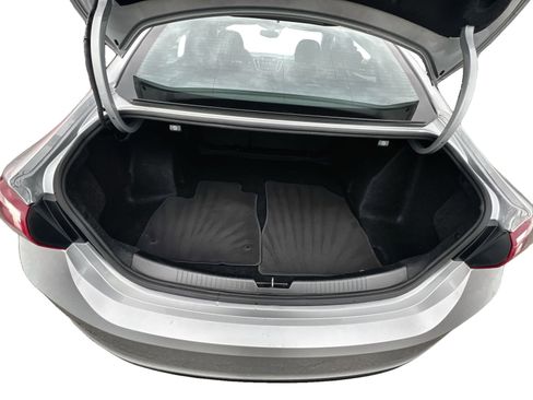 Used 2022 Chevrolet Malibu LT image 24