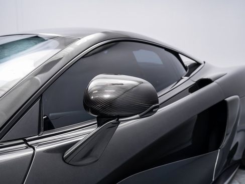 Used 2016 McLaren 570S Coupe image 32