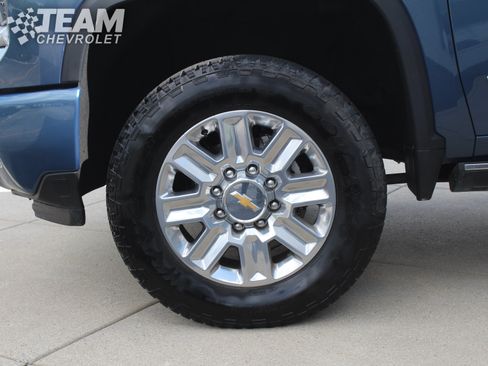 Used 2024 Chevrolet Silverado 2500 High Country w/ Technology Package AWD/4WD image 35