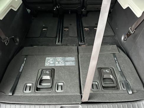 Certified 2024 Kia Carnival LX image 17