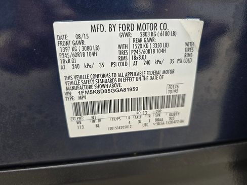 Used 2016 Ford Explorer XLT w/ Equipment Group 202A AWD/4WD image 39
