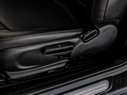 Used 2019 MINI Cooper 2-Door Hardtop FWD image 31