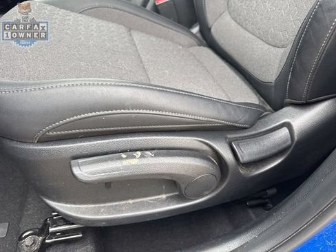 Used 2025 Kia Seltos S AWD/4WD image 22