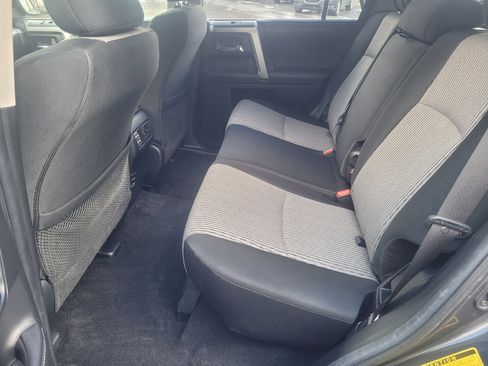 Used 2018 Toyota 4Runner SR5 image 32