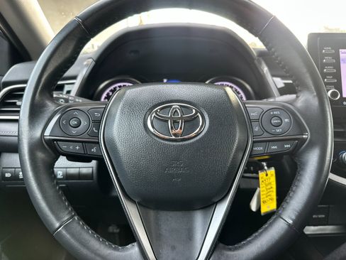 Used 2024 Toyota Camry SE image 20