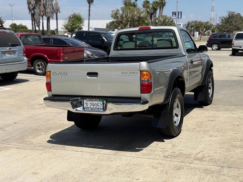 Used 2004 Toyota Tacoma PreRunner RWD image 10