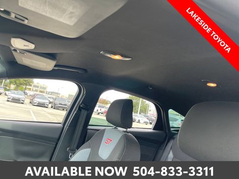 Used 2018 Ford Focus ST FWD image 29