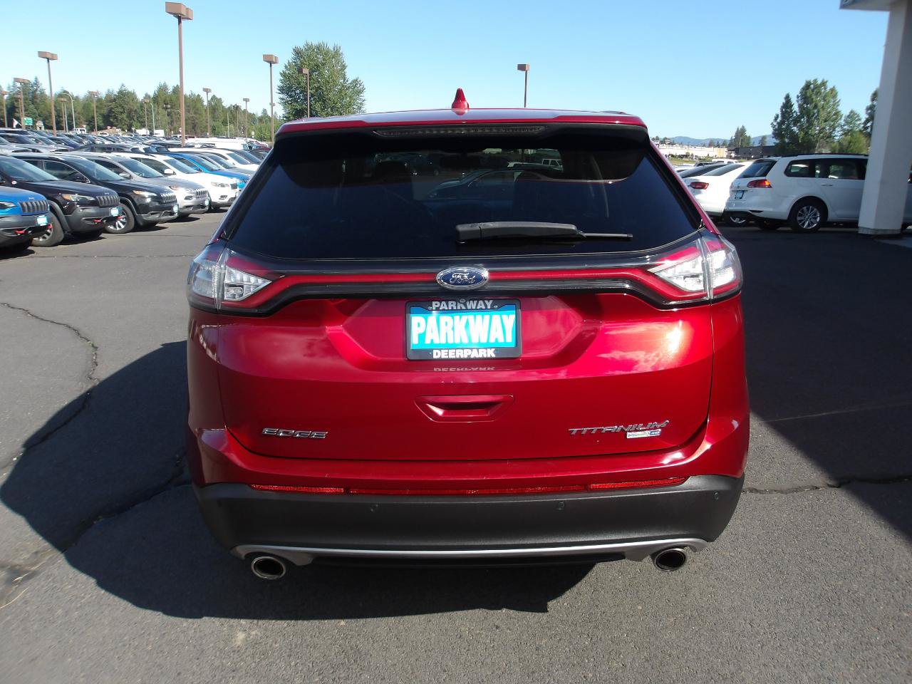 Used 2018 Ford Edge Titanium w/ Technology Package AWD/4WD image 4