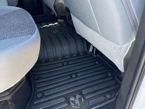 Used 2018 RAM 2500 Big Horn image 24