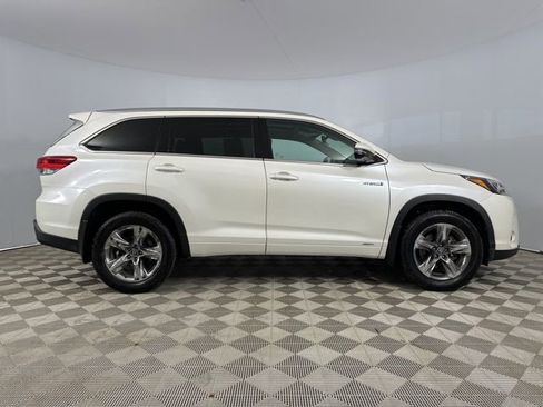 Used 2018 Toyota Highlander Limited Platinum image 8