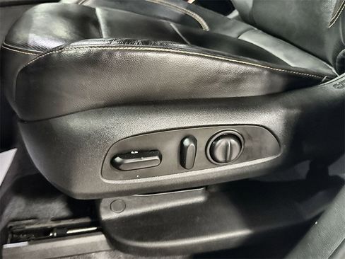 Used 2020 Chevrolet Traverse Premier w/ Redline Edition image 13