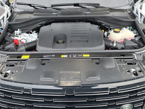 New 2026 Land Rover Range Rover SE image 29