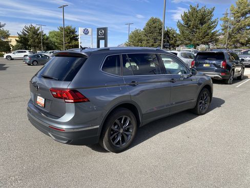 Certified 2023 Volkswagen Tiguan SE FWD image 43