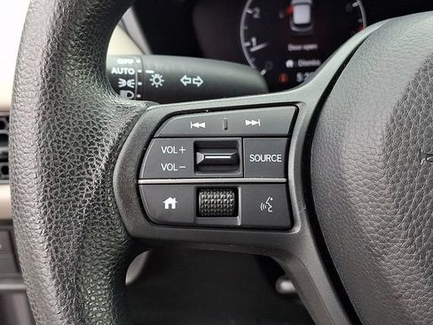 Used 2024 Honda HR-V LX image 21