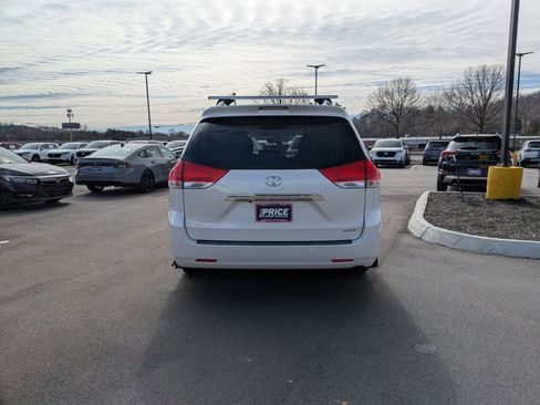 Used 2011 Toyota Sienna Limited image 6