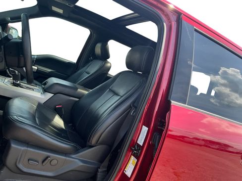 Used 2019 Ford F150 Lariat w/ Equipment Group 502A Luxury AWD/4WD image 9