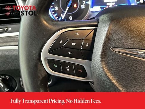 Used 2018 Chrysler 300 Touring L AWD/4WD image 28