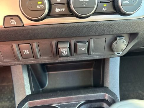 Used 2021 Toyota Tacoma SR5 RWD image 16