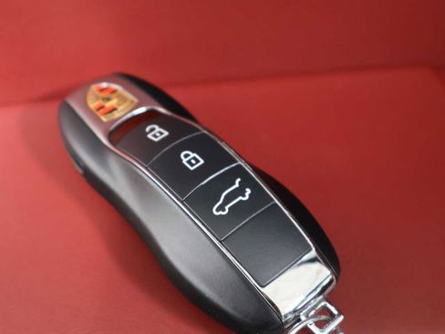 Used 2023 Porsche Macan GTS AWD/4WD image 43
