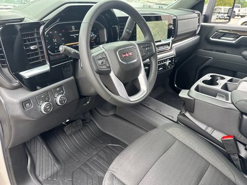 New 2026 GMC Sierra 2500 SLE w/ SLE Value Package; AWD/4WD image 16