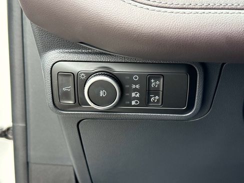 Used 2025 Ford Explorer Platinum RWD image 33