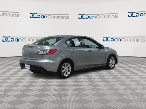 Used 2011 MAZDA MAZDA3 i Touring image 9