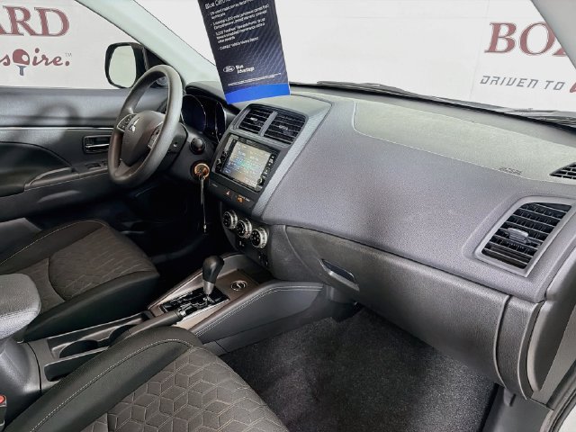 Used 2024 Mitsubishi Outlander Sport ES AWD/4WD image 31