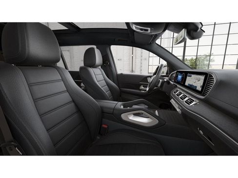 New 2026 Mercedes-Benz GLS 450 4MATIC image 4