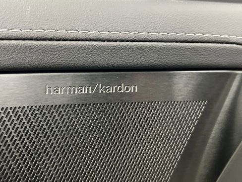 New 2026 Volvo XC90 B6 Ultra w/ Protection Package image 11