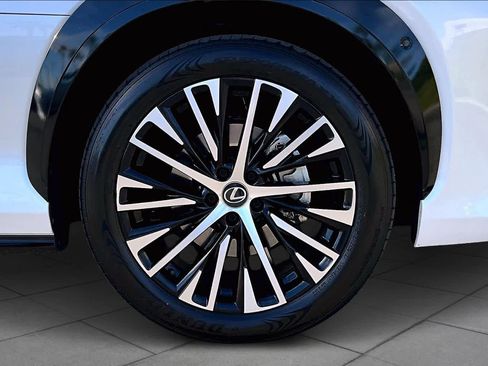 Used 2023 Lexus RZ 450e Premium image 10