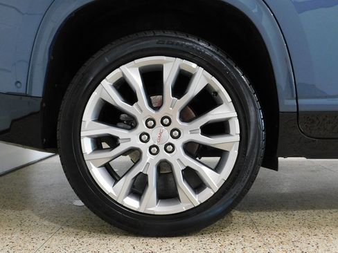 Used 2024 GMC Acadia Denali image 98