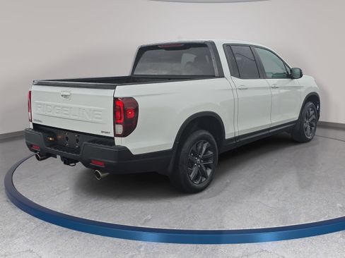 Used 2024 Honda Ridgeline Sport image 5