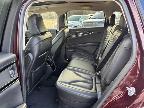 Used 2022 Lincoln Nautilus Reserve image 10