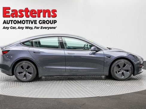 Used 2023 Tesla Model 3 Standard Range image 4