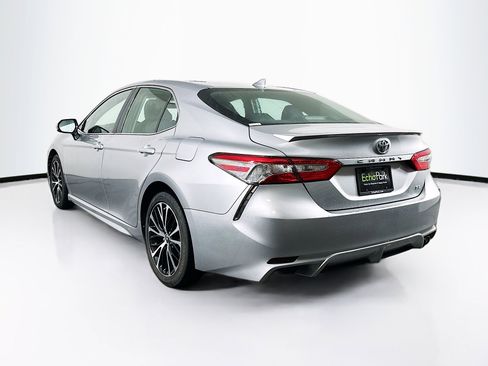 Used 2019 Toyota Camry SE FWD image 5