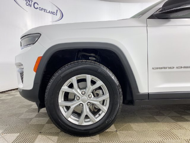 Used 2023 Jeep Grand Cherokee Limited AWD/4WD image 30