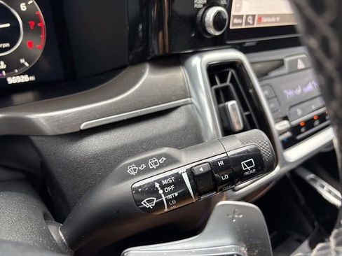 Certified 2022 Kia Sorento SX image 19