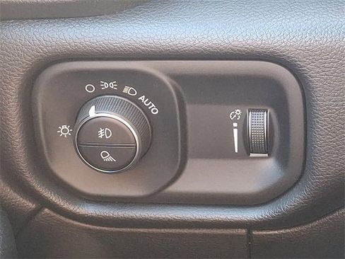 Used 2023 RAM 3500 Tradesman w/ Chrome Appearance Group image 29