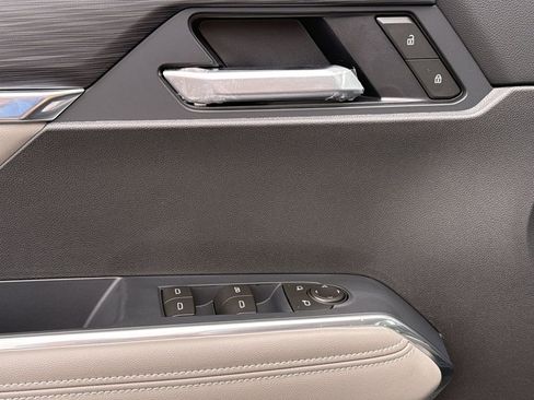 New 2026 GMC Acadia Elevation image 15