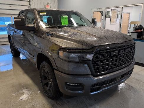 New 2026 RAM 1500 4x4 Crew Cab image 4