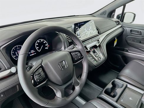 Used 2026 Honda Odyssey Sport-L image 10