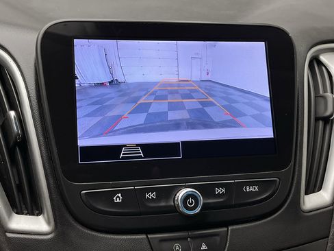 Used 2023 Chevrolet Malibu LT w/ Driver Confidence Package image 5